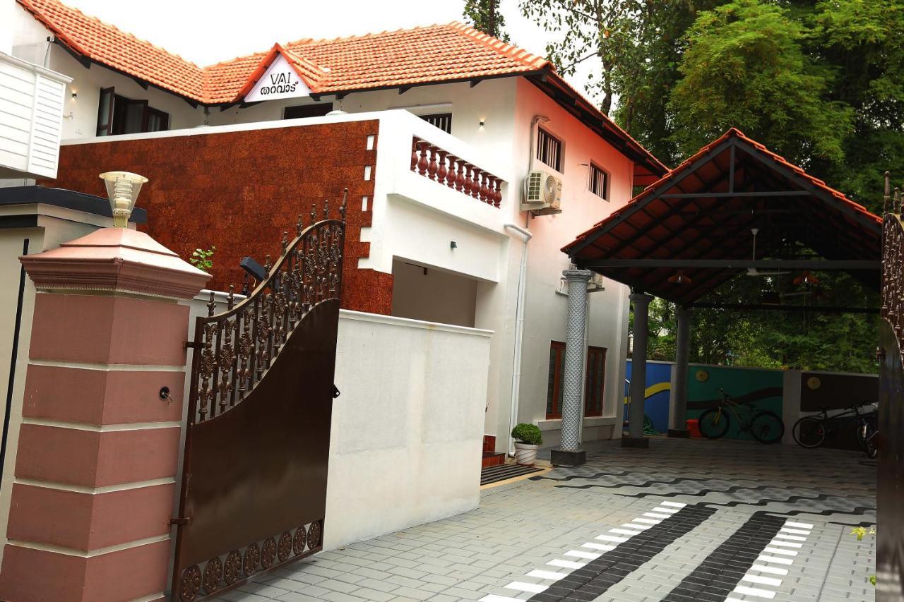 Kira Palace Residency Hotel Ernakulam Buitenkant foto